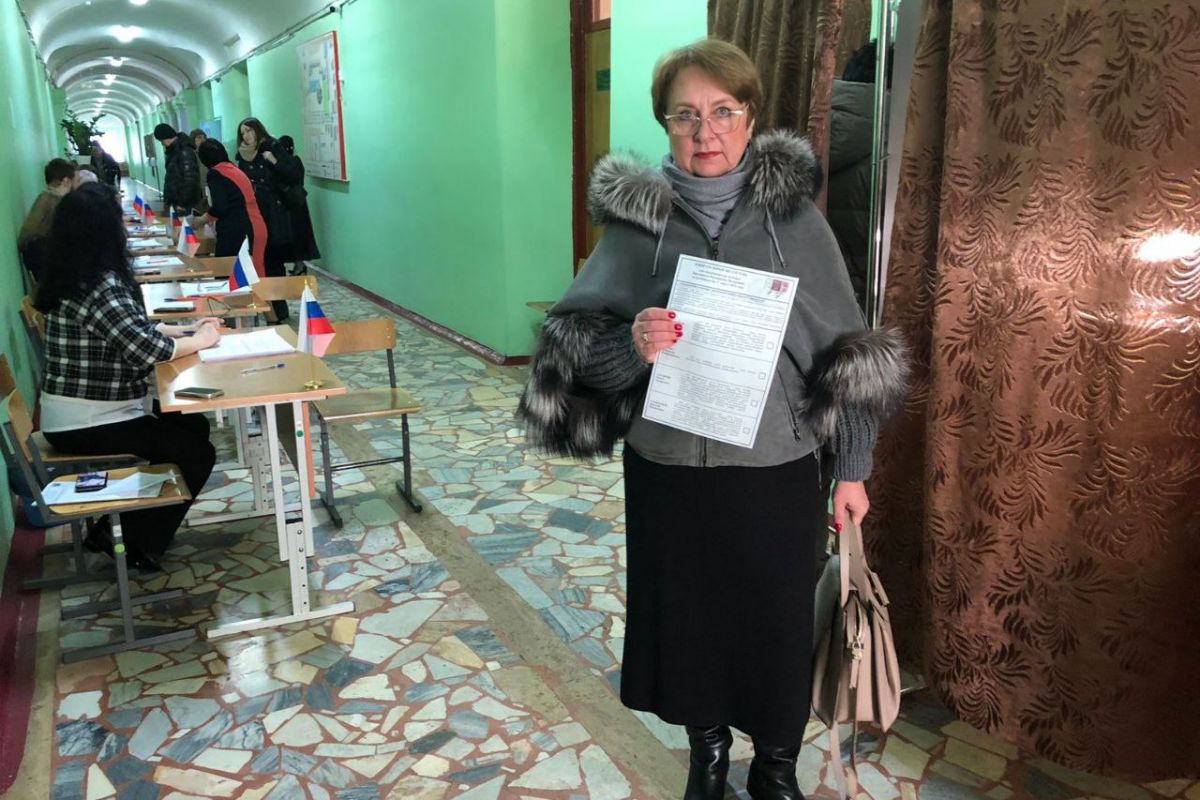 Елена Савельева проголосовала на выборах Президента России - 2024