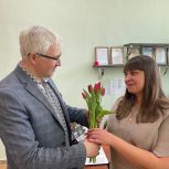 Концерты, цветы, поздравления: «Единая Россия» организовала в Омске праздничные мероприятия к 8 Марта