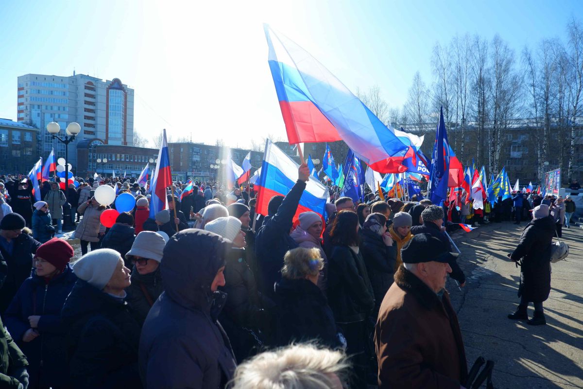 В Республике Коми митинг 10-летия Русской весны собрал 2 тысячи человек |  18.03.2024 | Сыктывкар - БезФормата