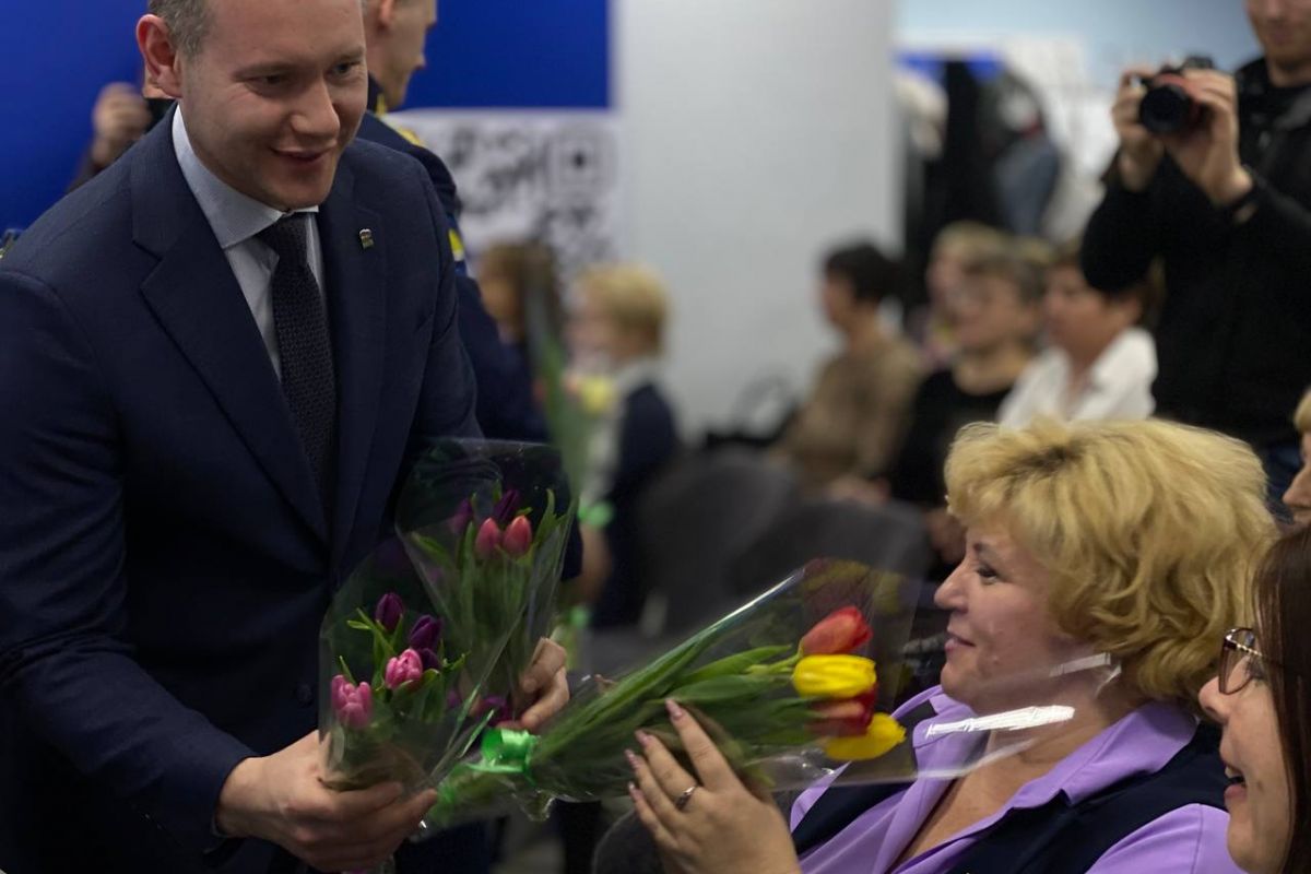 Единая Россия» поздравит женщин с 8 марта по всей стране | 06.03.2024 |  Ярославль - БезФормата