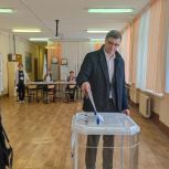 Губернатор Александр Авдеев принял участие в голосовании на выборах Президента России