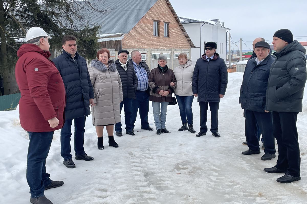 Владимир Вшивцев ознакомился с ходом строительства МКД для переселенцев из  аварийного жилья