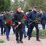 Андрей Турчак с близкими десантников 6-й роты Псковской дивизии ВДВ почтил память погибших Героев