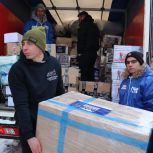 Мобильная баня, автомобили, утеплители, печи: «Единая Россия» отправила помощь в зону спецоперации