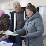 Камчатка. Выборы Президента страны. Люди голосуют
