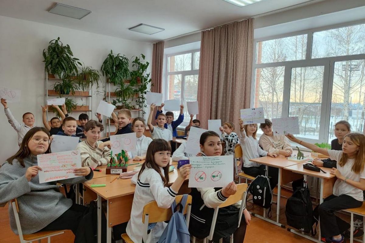 Партийцы провели «Уроки добра» для школьников в Карабаше