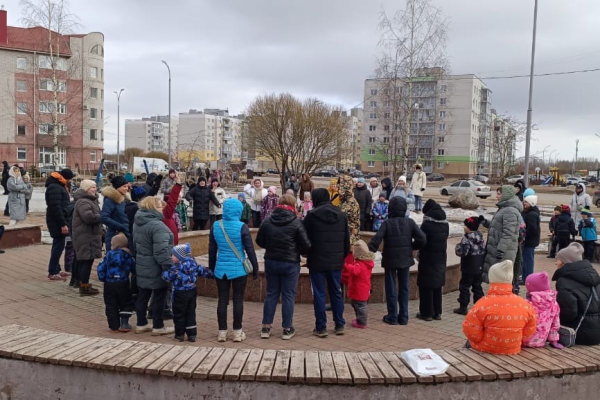 В сквере Каберова состоялся добрососедский праздник