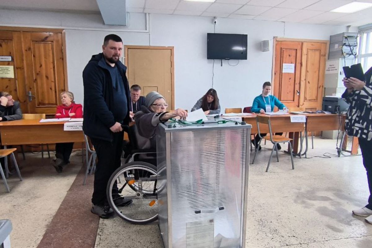 Новгородцы идут на выборы, несмотря на возраст и состояние здоровья! |  16.03.2024 | Великий Новгород - БезФормата