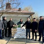 Партийцы организовали благотворительную миссию в новые регионы