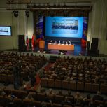 «Люди ощущают, что вы вместе с ними»: в Петербурге прошел съезд представителей муниципальной власти