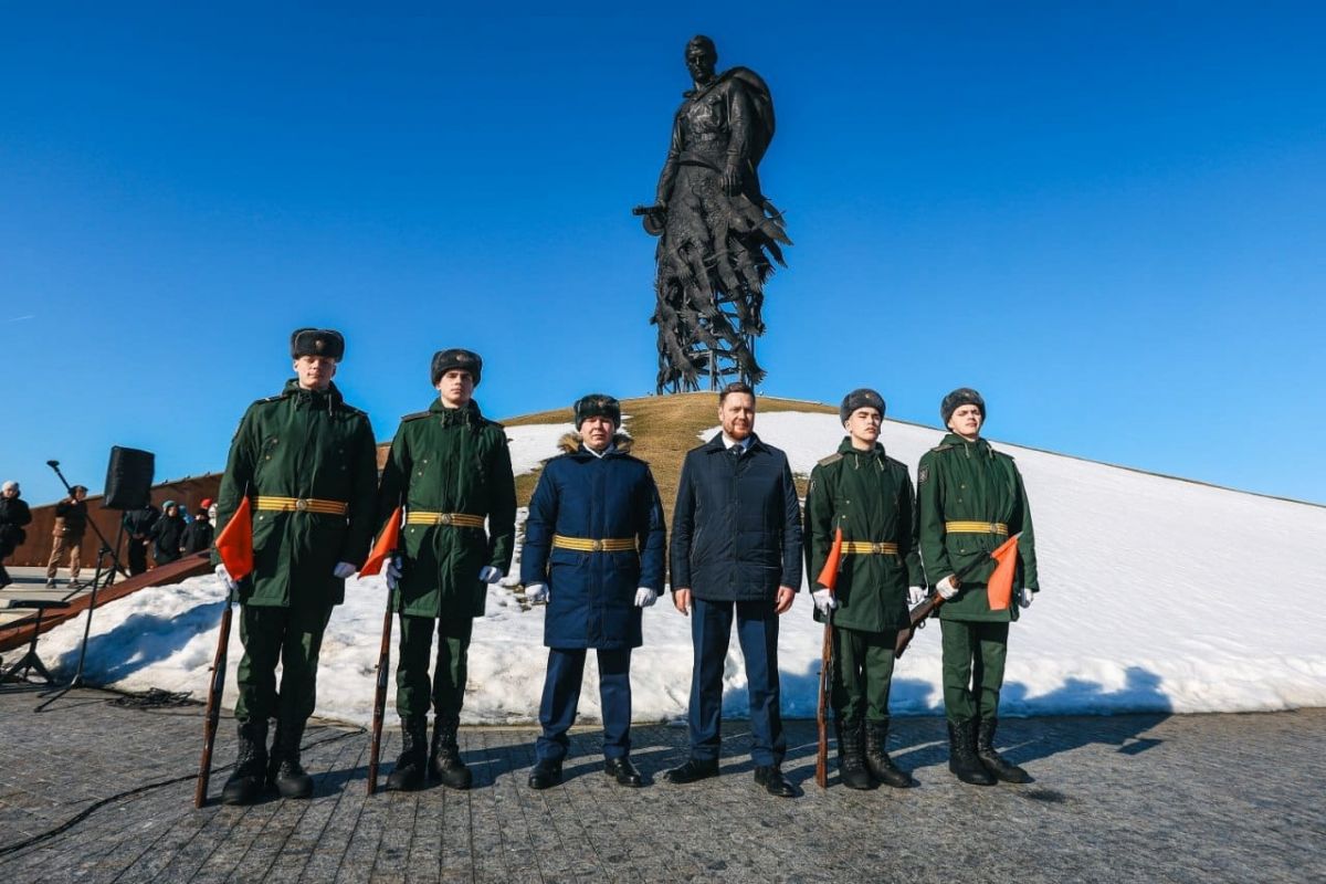 В 81-ю годовщину освобождения Ржева представители «Единой России» приняли участие в возложении цветов