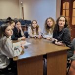 Ярославские студенты приняли участие в открытой встрече «Живи и работай в России: что дает студентам и молодым специалистам проект «Выбирай своё»?»