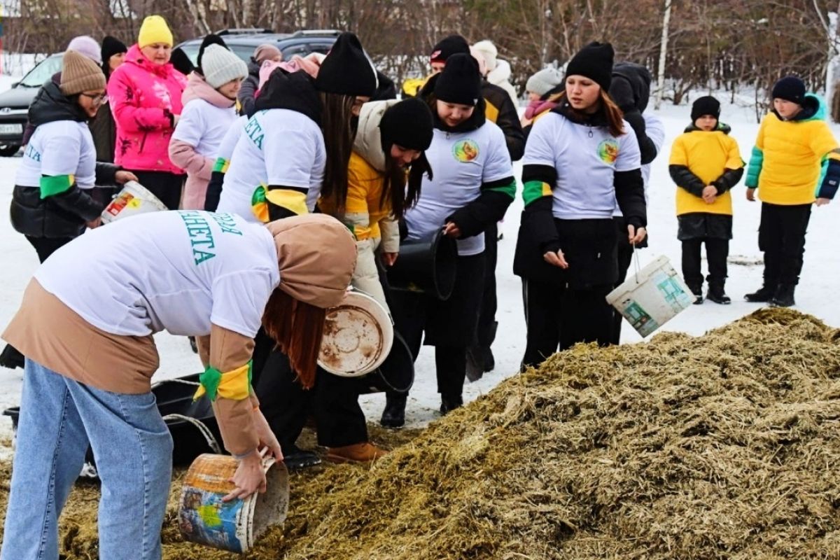 В Омской области по партпроекту «Защита животного мира» активисты «Единой России» организовали экологическую акцию
