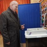 Александр Карелин проголосовал на выборах Президента РФ в Новосибирской области