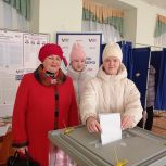 В Волгоградской области единороссы принимают активное участие в голосовании на выборах Президента РФ