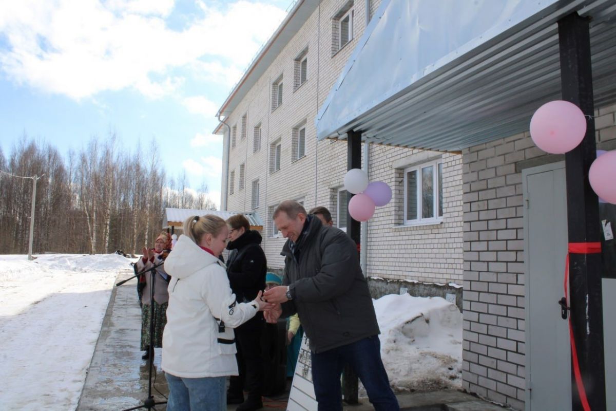 В Верхнетоемском округе строят жилье