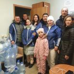 Выездной прием врачей, юридические консультации, доставка воды: «Единая Россия» помогает жителям регионов