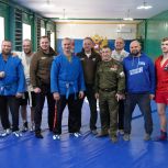 «Единая Россия» и МГЕР помогли восстановить зал для единоборств в Ждановке (ДНР)