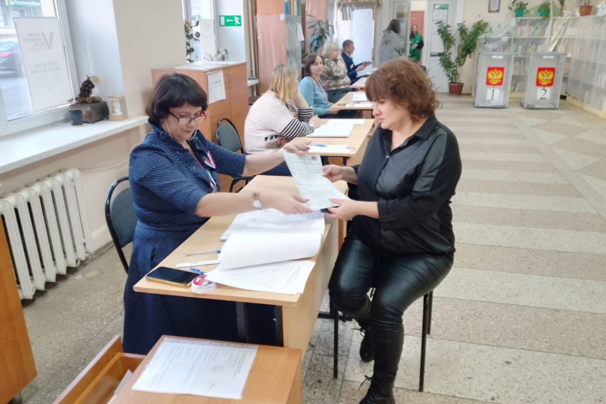 Партийцы делятся своими впечатлениями от голосования на выборах Президента России