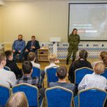 Кемеровским школьникам рассказали, как реагировать на бездомных собак
