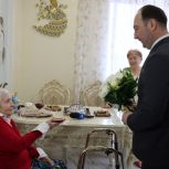 Ступинские партийцы навестили ветерана Великой Отечественной войны Тамару Шалимову в преддверии 8 Марта