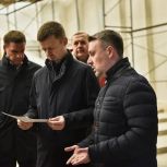 Сергей Юров проверил ход работ по капитальному ремонту КДЦ «Заря» в Балашихе