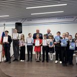 «Память сильнее времени». В Смоленске наградили победителей конкурса сочинений и рисунков