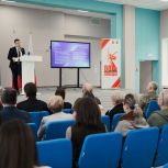 Секретарь местного отделения «Единой России» Сергей Джеглав и депутат Госдумы Александр Толмачёв отчитались о проделанной работе в Лосино-Петровском городском округе