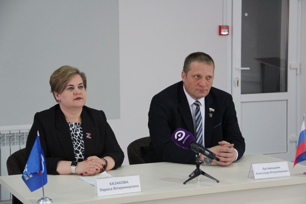 Лариса Казакова: «Из одного металла льют медаль за бой, медаль за труд…»