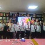 В преддверии 8 марта в Ленинском районе прошли детские творческие мастер-классы