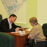 Колпинские единороссы приурочили открытый приём жителей к Году муниципального депутата