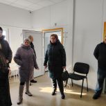 «Партийный десант» «Единой России» проконтролировал строительство ФАПа в Тогучинском районе