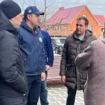Депутаты-единороссы Пролетарского района Ростова помогают восстановить тепловой контур и остекление в поврежденном доме на Горсоветской