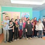 Координатор партийного проекта «Крепкая семья», депутат Госсобрания Радмила Пекпеева посетила Центр досуга инвалидов «Особые люди»