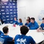 В Щелковской Общественной приемной «Единой России» Владимир Шапкин провёл встречу с активом «Молодой Гвардии»