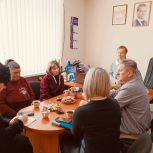 Октябрьское местное отделение партии «Единая Россия» присоединилось к всероссийской акции «Цветы - мамам героев»