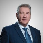 Борис Хохряков поздравил югорчанок с Международным женским днём