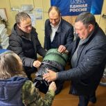 Сенатор РФ Дмитрий Перминов передал омским волонтерам партию медикаментов для бойцов СВО