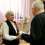 В честь 80-летия победы вручили ветеранам памятные медали