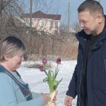 «Единая Россия» Кунашакского района продолжает принимать участие во Всероссийской акции «Цветы мамам Героев»