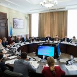 Инна Ирдеева провела заседание комитета Думы Астраханской области по социальной политике, обсудив важные законопроекты
