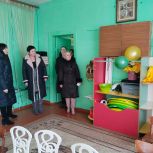 Партийный десант Советского района обсудил капитальный ремонт дошкольного учреждения