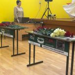 При поддержке «Единой России» в школе № 43 города Брянска установили две Парты Героев