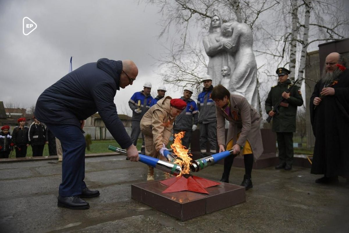 При поддержке «Единой России» и «Газпрома» в селении Раздольном Моздокского района зажгли Вечный огонь