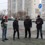 Партийный контроль проверил состояние дорожной сети Калининского района