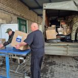 Восемь тонн гумпомощи доставлено в новые регионы и зону СВО при поддержке местного отделения партии «Единая Россия» по Советскому району