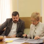 Андрей Парфенов оказал помощь семьям участников СВО