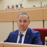 Сергей Гладков призвал муниципальных депутатов контролировать ремонтные работы общественных пространств, защищать интересы людей