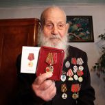 В Миасском районе единороссы вручили медали ветеранам Великой Отечественной войны