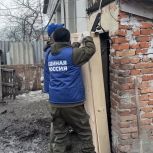 К добровольцам лагеря «Единой России» «Белгородский рубеж» присоединились представители благотворительной организации